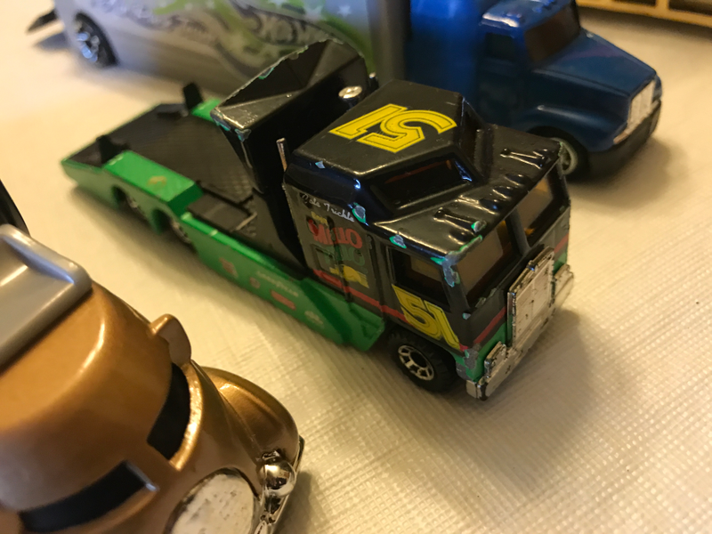 Illustration for article titled Colossal Die-Cast Collection - Box 102 - Keep on Truckin'